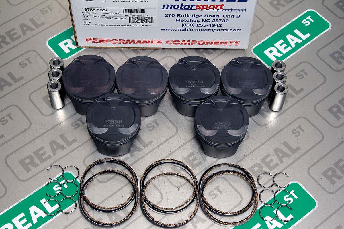 Поршни MAHLE Motorsports PowerPak (82 мм, СЖ 10.6:1) — 340i 2016+ F30
