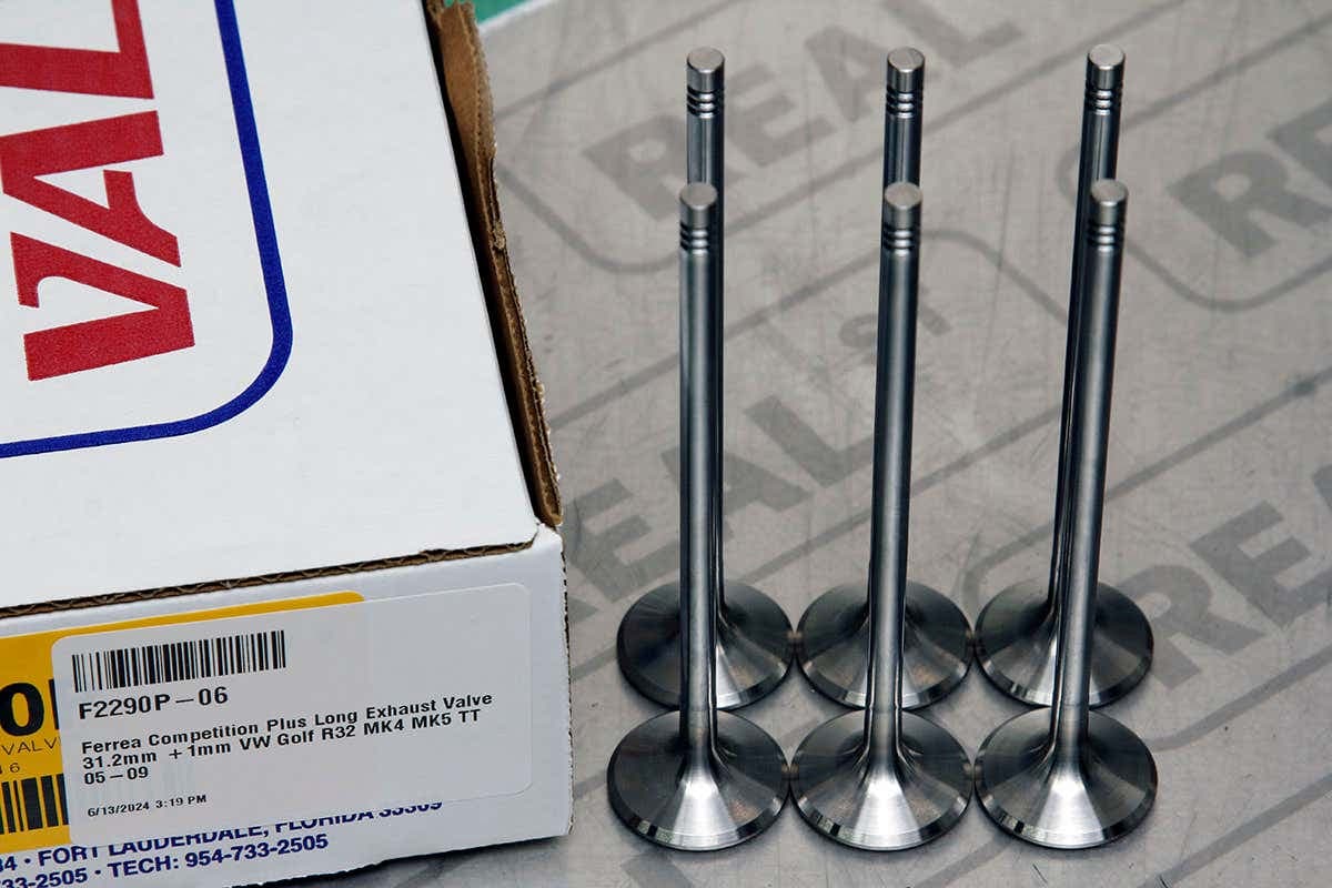 Клапаны Ferrea — Golf R32 04 MK4
