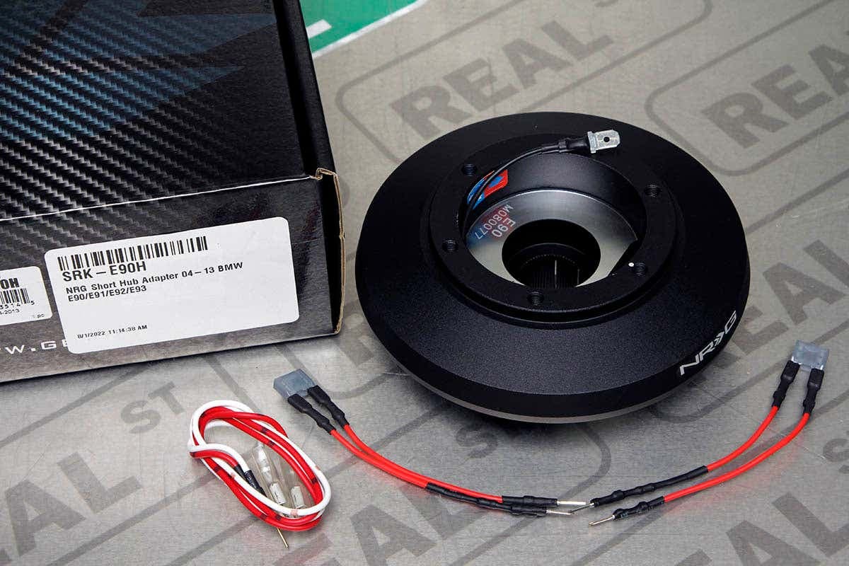Ступица / адаптер руля NRG Short Hub — BMW E90/E92 328i / 335i / M3