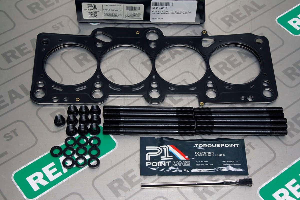 Комплект шпилек ГБЦ Point One E190 8740 + прокладка Cometic 83.5 мм / 0.051″ — VW/Audi 2.0T FSI EA113