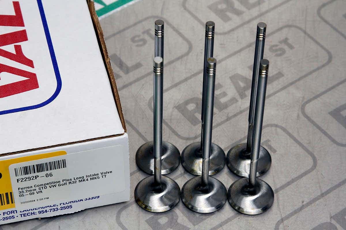 Клапаны Ferrea — Golf R32 04 MK4