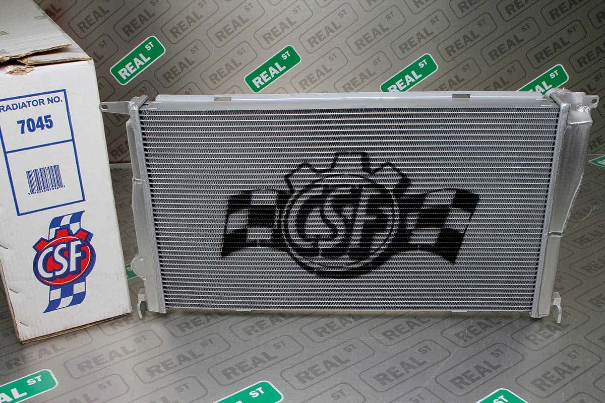 Радиатор CSF Race — 135i 08-10 E82