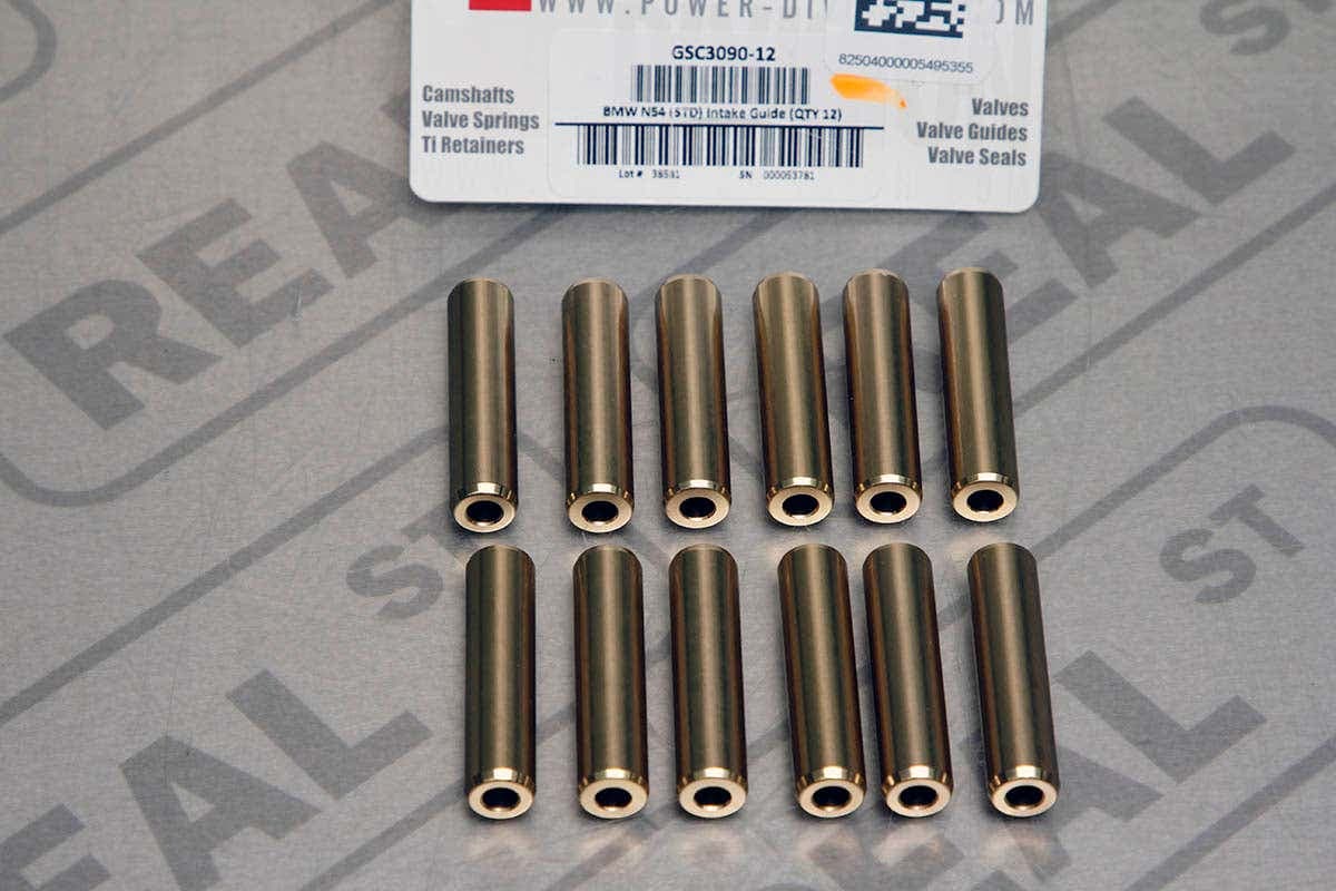 Направляющие втулки клапанов GSC (впуск, stopper, комплект 12 шт.) — BMW N54