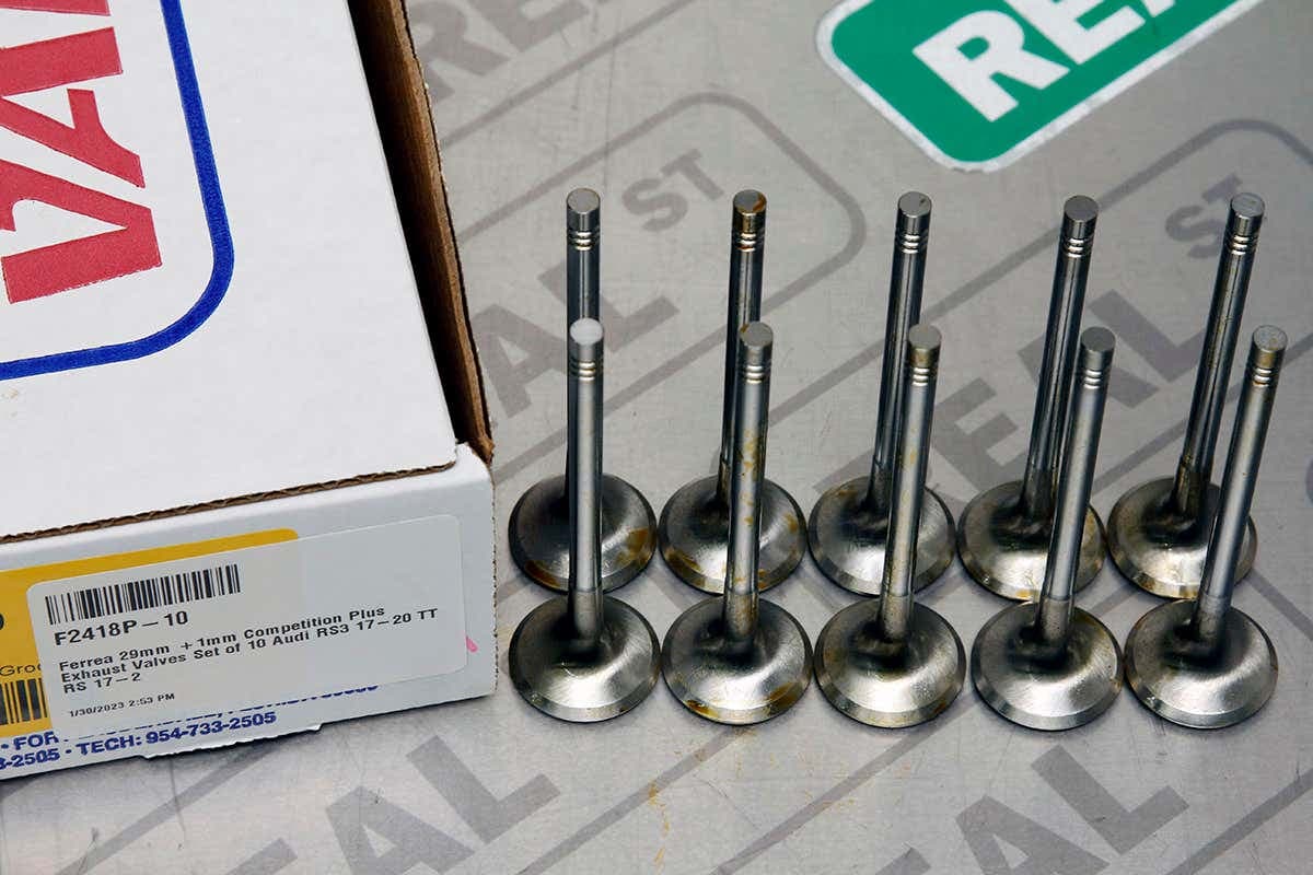 Клапаны Ferrea — TT RS 18-22 MK3 8S