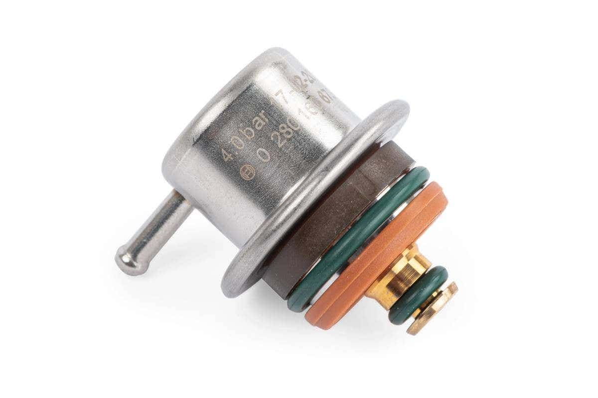 Регулятор давления топлива APR OEM 4 bar — Audi TT / VW GTI 1.8T