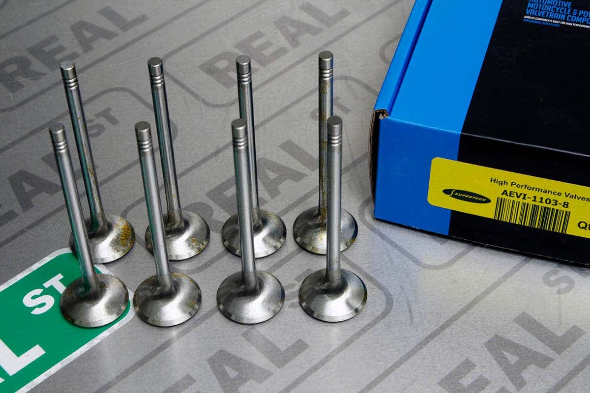 Клапаны Supertech — A4 97-01 B5 8D