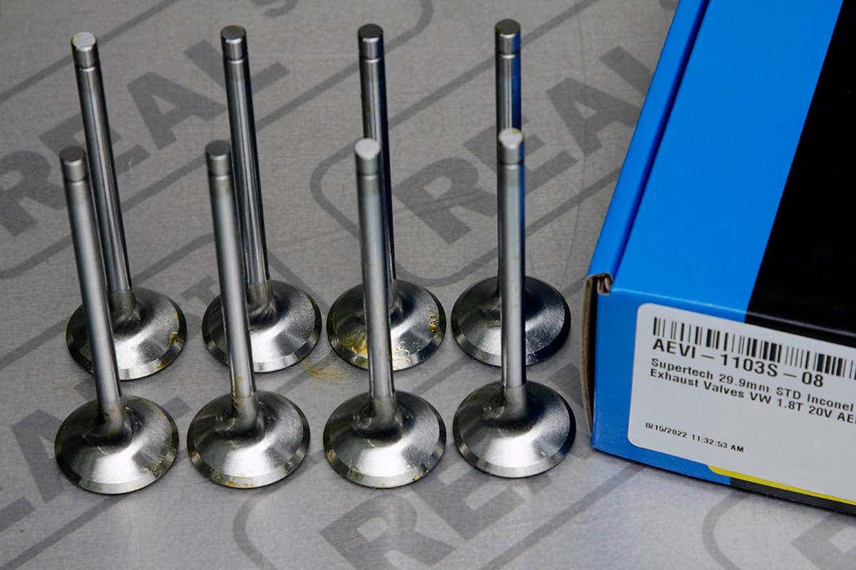 Клапаны Supertech — A4 97-01 B5 8D